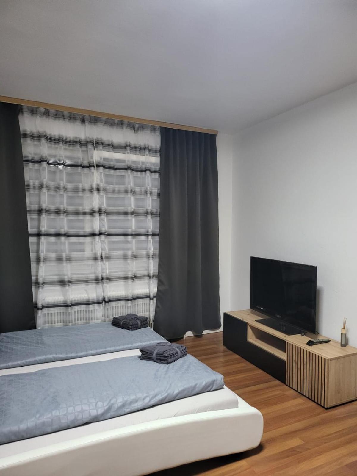 Maria Apartment Graz Bagian luar foto